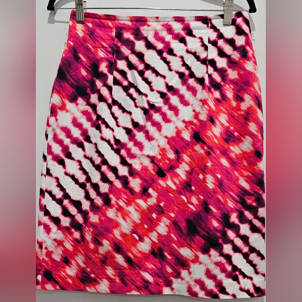 Skirt pink/black and white skirt